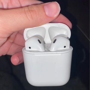 Apple AirPods